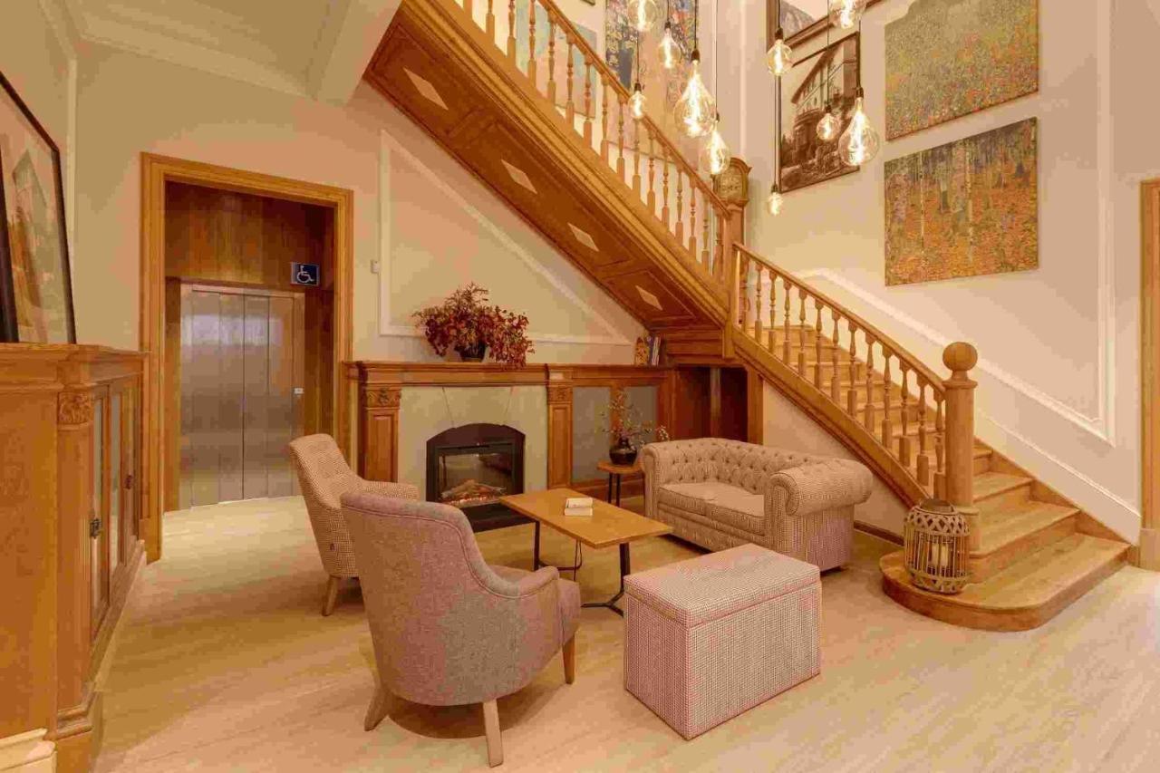 Hotel Boutique Mirlo 巴塞罗那 外观 照片 The interior of the hotel