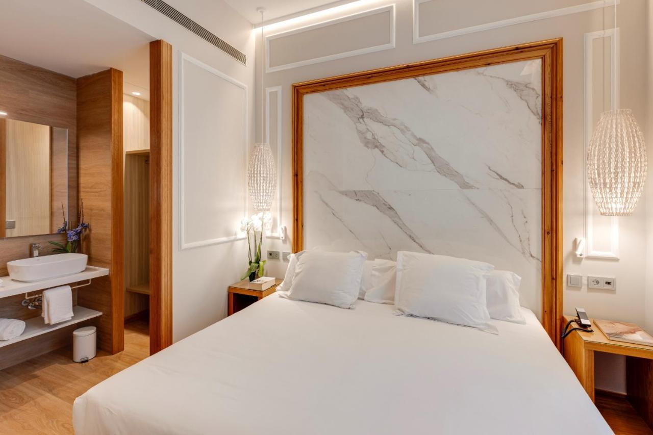 Hotel Boutique Mirlo 巴塞罗那 外观 照片 Deluxe room