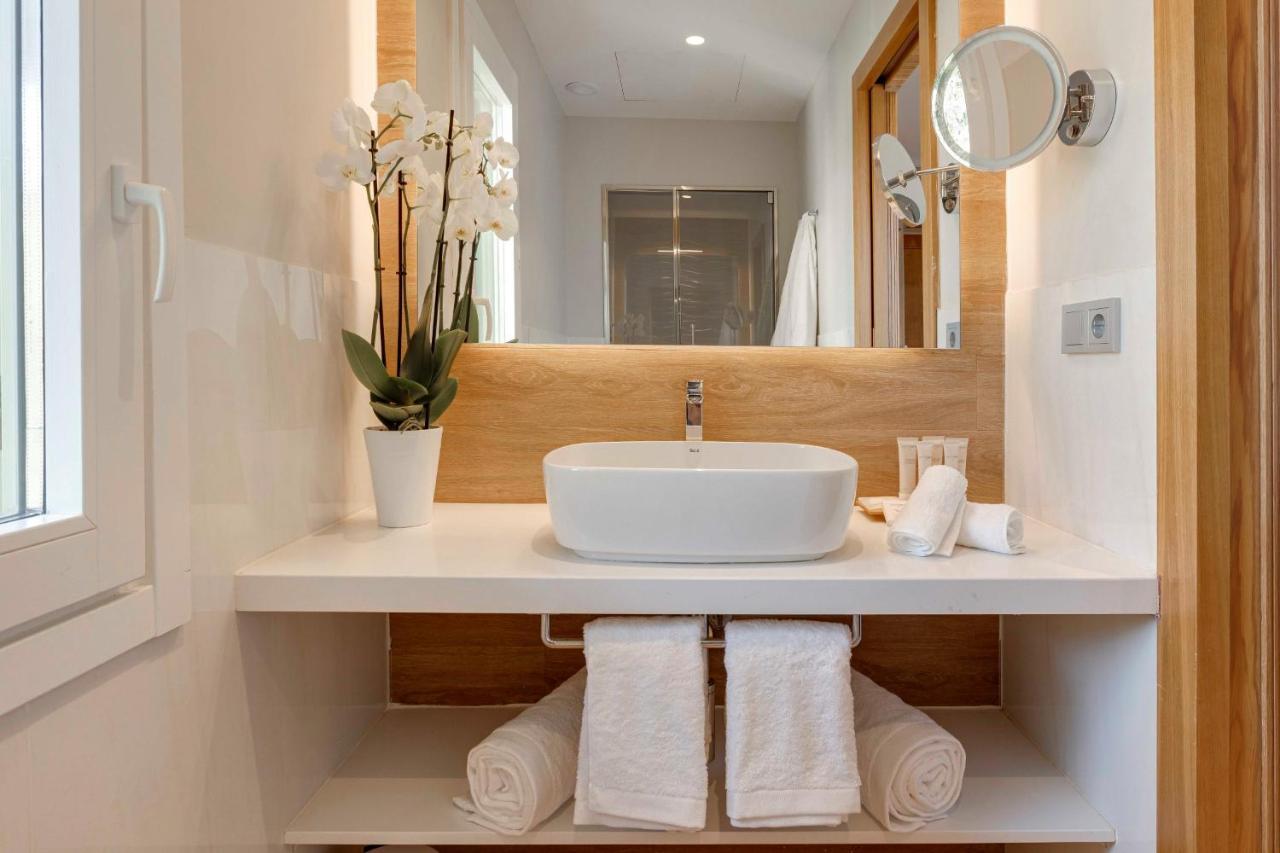 Hotel Boutique Mirlo 巴塞罗那 外观 照片 Bathroom