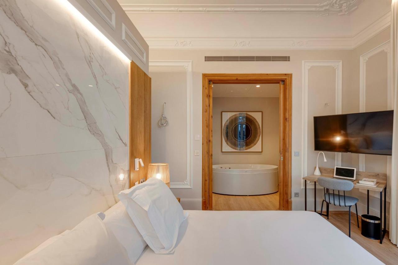 Hotel Boutique Mirlo 巴塞罗那 外观 照片 Deluxe room