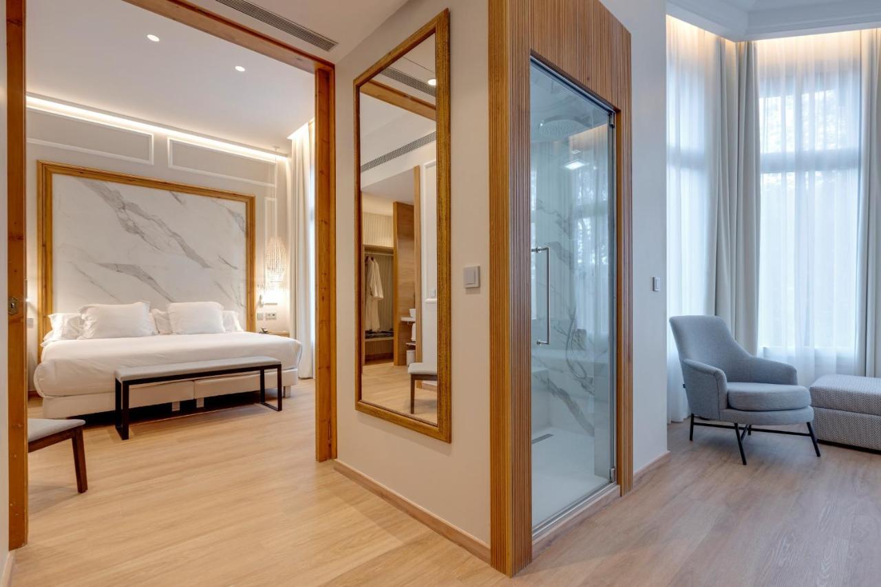 Hotel Boutique Mirlo 巴塞罗那 外观 照片 A suite at the hotel