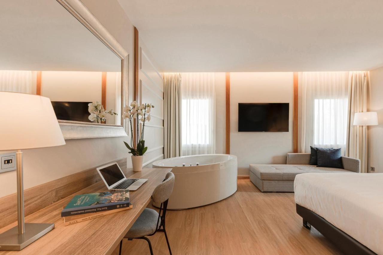 Hotel Boutique Mirlo 巴塞罗那 外观 照片 Deluxe room